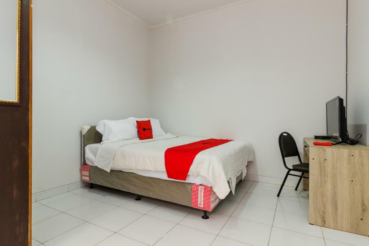 Reddoorz Syariah Near Pondok Indah Mall 3 Jakarta Exterior photo